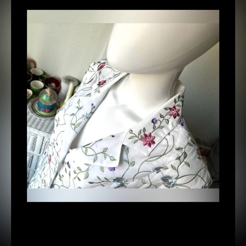 Maggie Sweet Vintage Longline Coat Dainty Floral Multicolor Embroidered Size L